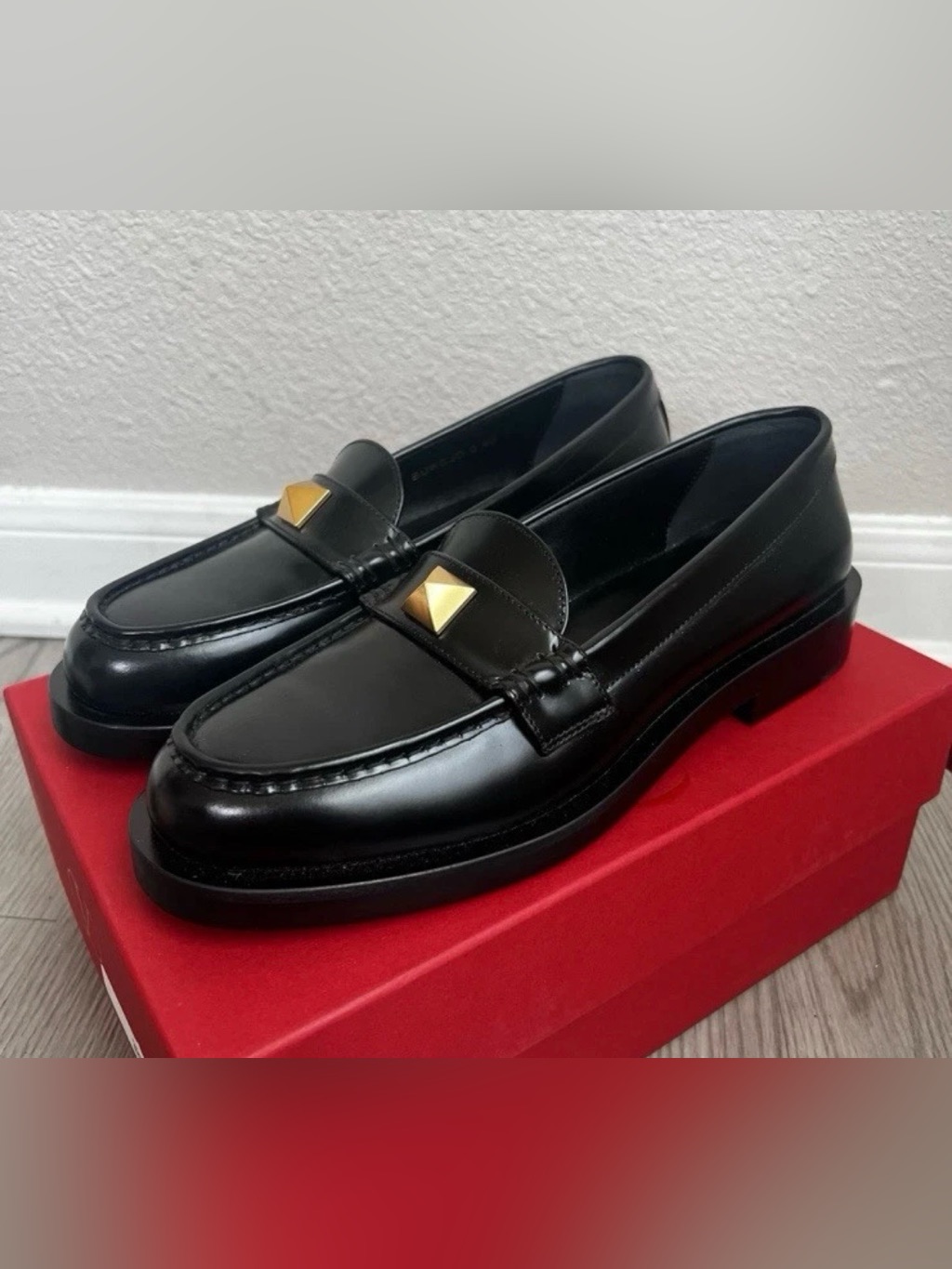 Valentino Garavani Roman Stud Black Leather Loafer Size Eu 37 Us 6.5 Womens